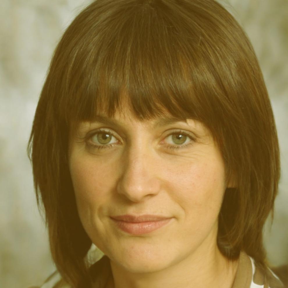 Program participant analyzing ranking data